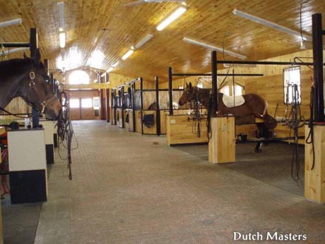 horse barn builders